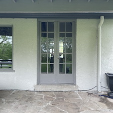 Window-Cleaning-Performed-in-Brantford-Ontario-and-surrounding-areas 1